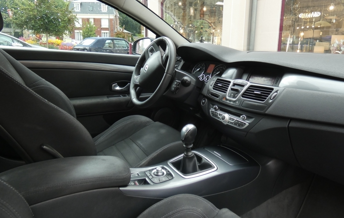 Renault Laguna — 9